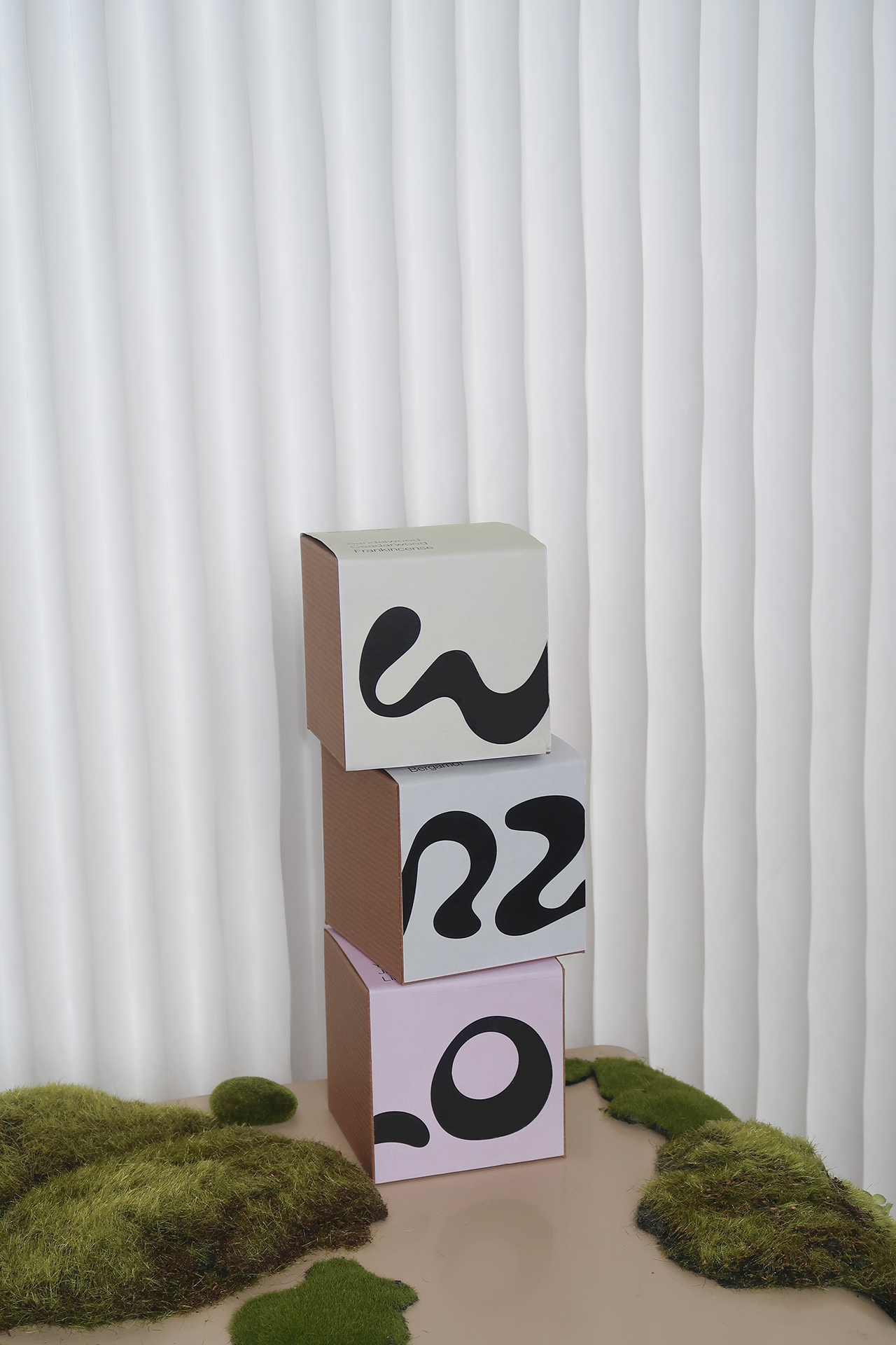 PETALS – STONE CANDLE